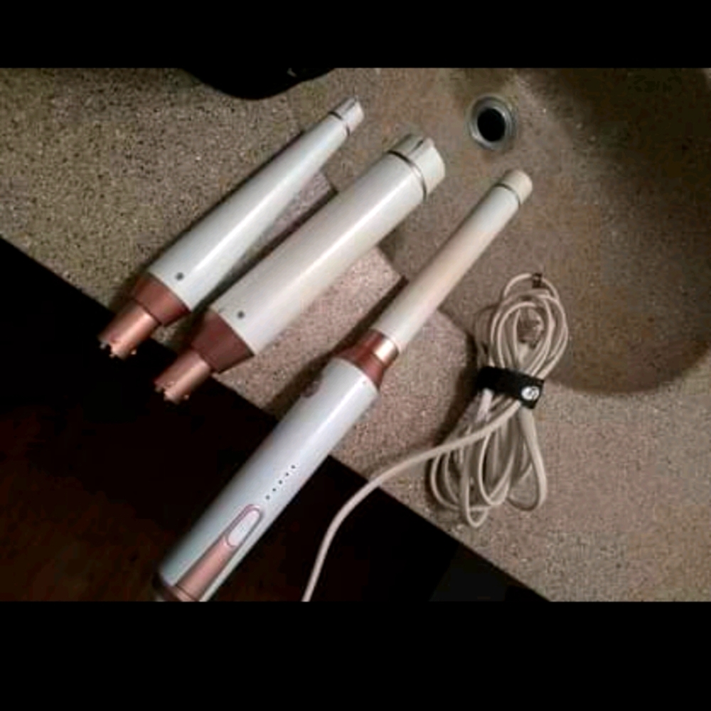 Whirl Trio Pro Curling Wand w/ 3 diff barrels